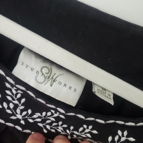 Embroidered Tee - Picture 4 of 5